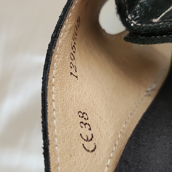 Finn Comfort Jamaica Slip-On Sandals - Picture 6 of 9